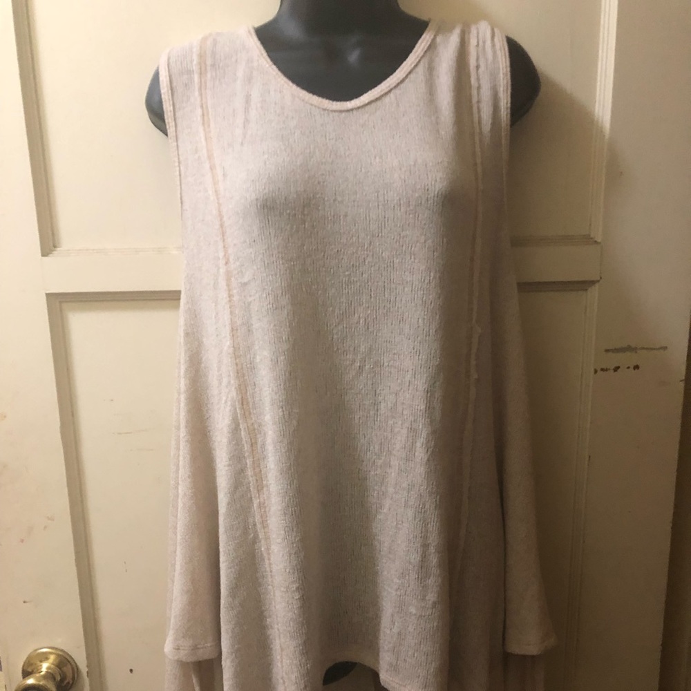 Sleeveless tunic